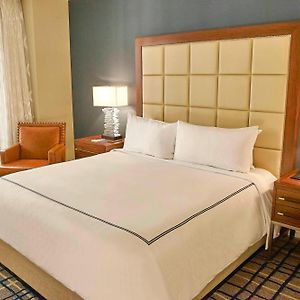 Deluxe Guest room 1 King Bed